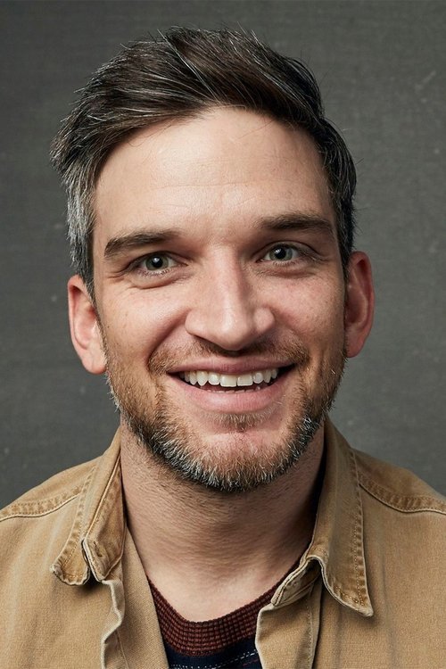 Evan Jonigkeit - Acting Profile Photo