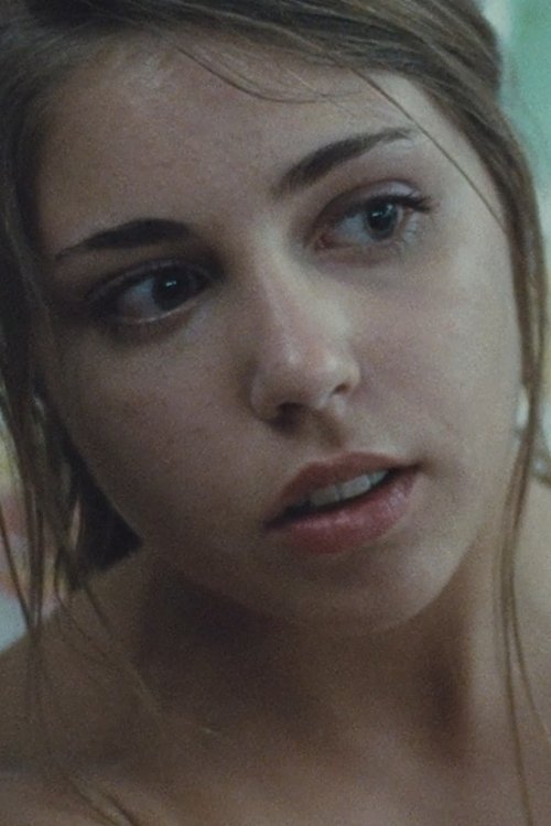 Justine Lerooy - Acting Profile Photo