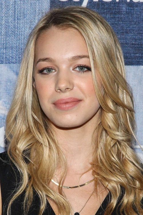 Sadie Calvano - Acting Profile Photo