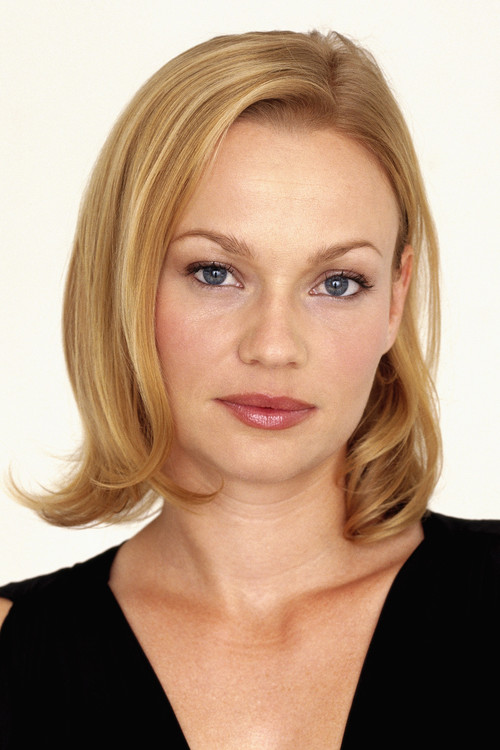 Samantha Mathis - Acting Profile Photo