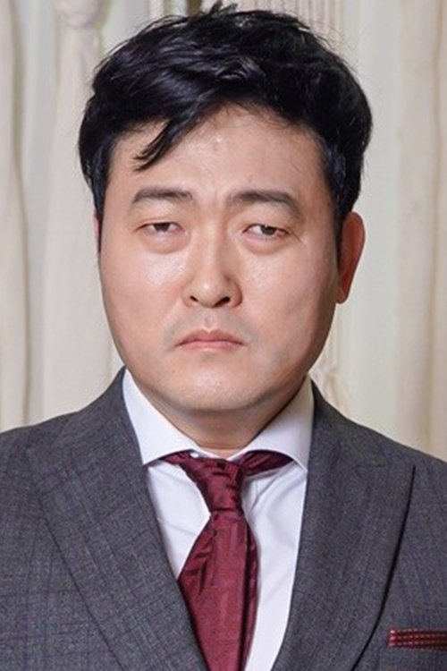 Lee Jun-hyeok - Acting Profile Photo