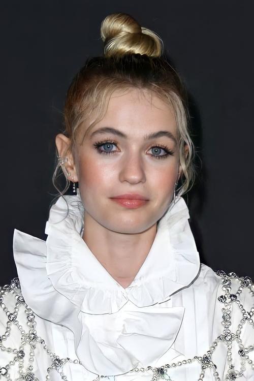 Olivia Scott Welch - Acting Profile Photo