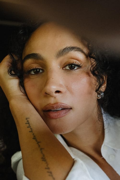 Aurora Perrineau - Acting Profile Photo