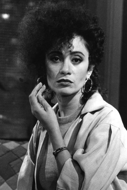 Tânia Alves - Acting Profile Photo