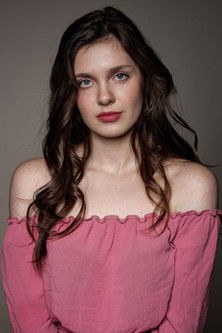 Elske Stout - Acting Profile Photo