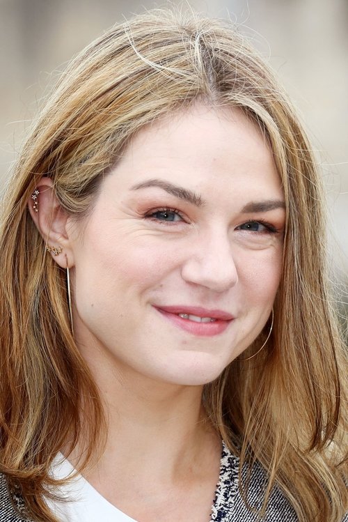 Émilie Dequenne - Acting Profile Photo
