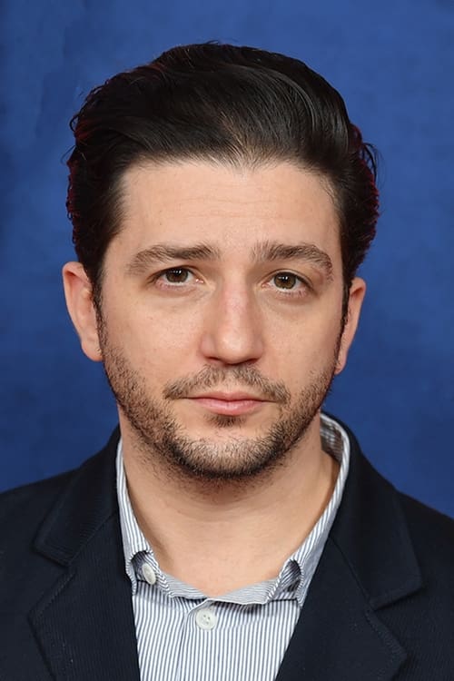 John Magaro - Acting Profile Photo