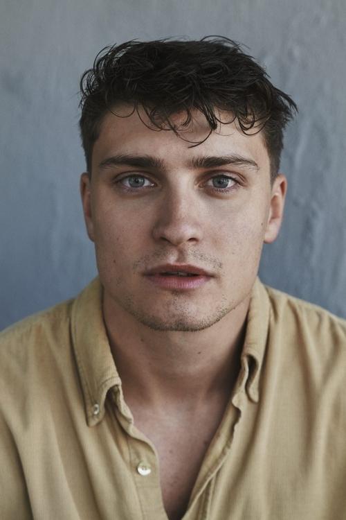 Sam Buchanan - Acting Profile Photo