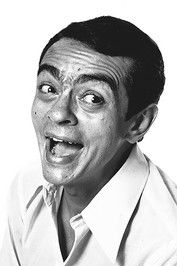 Chico Anysio as Olavo in If I Were You 2