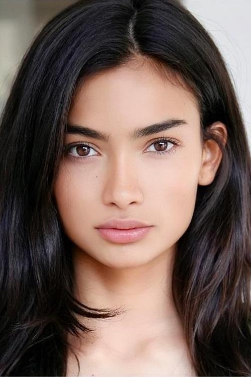 Kelly Gale - Acting Profile Photo