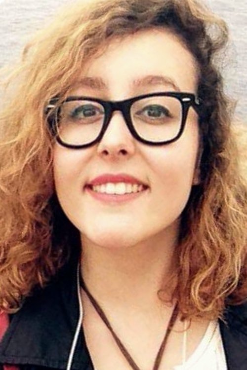 Maëva Arnoux - Acting Profile Photo