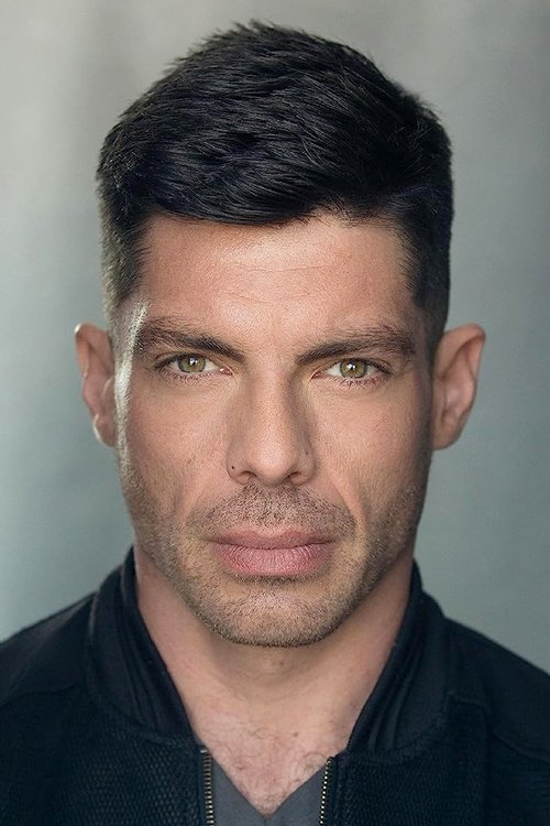 Ronan Summers - Acting Profile Photo