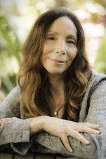 Lorna Cook - Regizor in Spirit: Stallion of the Cimarron