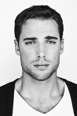 Dustin Milligan - Acting Profile Photo