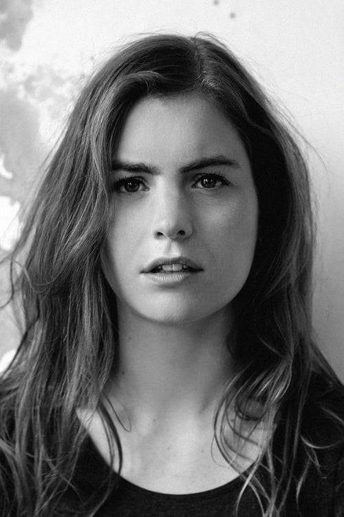 Hannah Hoekstra - Acting Profile Photo