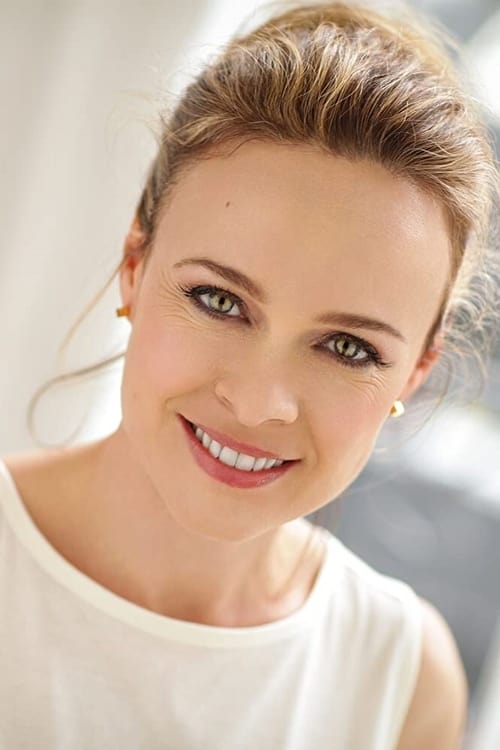 Tami Stronach - Acting Profile Photo
