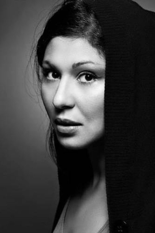 Bahar Pars - Acting Profile Photo