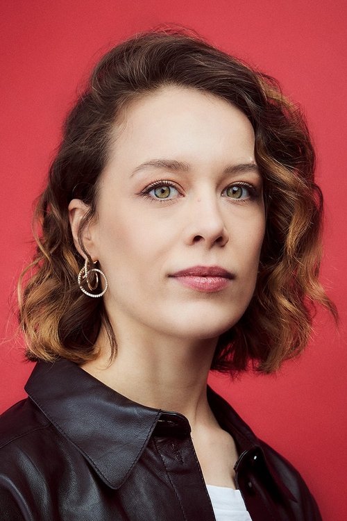 Paula Beer - Acting Profile Photo