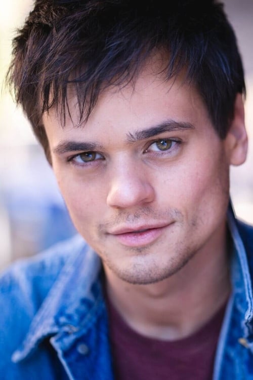 Aaron Dalla Villa - Acting Profile Photo