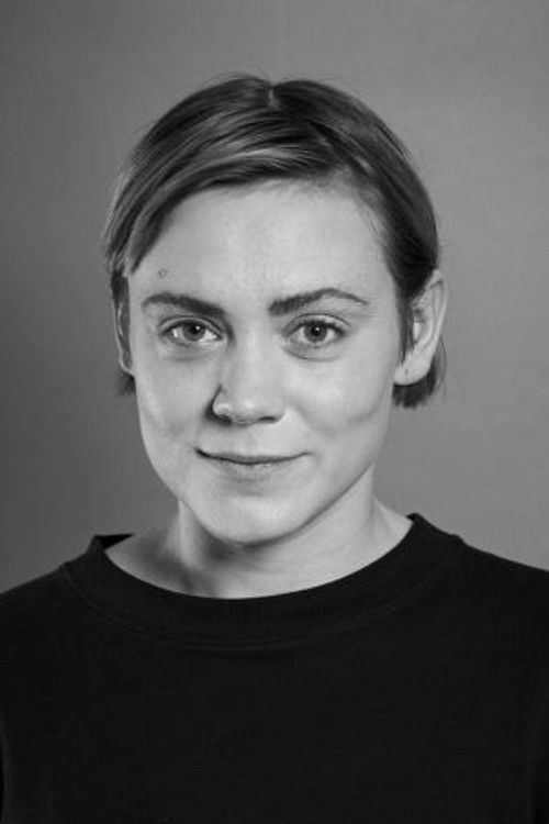 Elle Kari Bergenrud - Acting Profile Photo