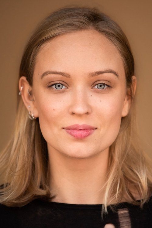 Caro Cult - Acting Profile Photo