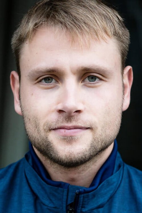 Max Riemelt - Acting Profile Photo