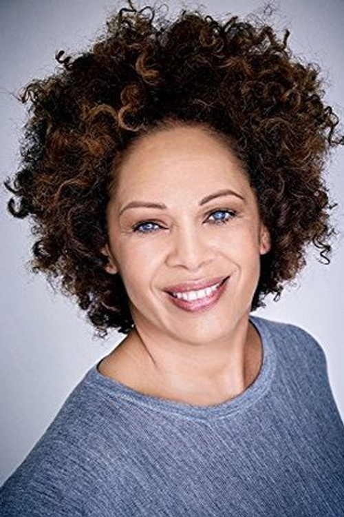 Iris Peynado - Acting Profile Photo