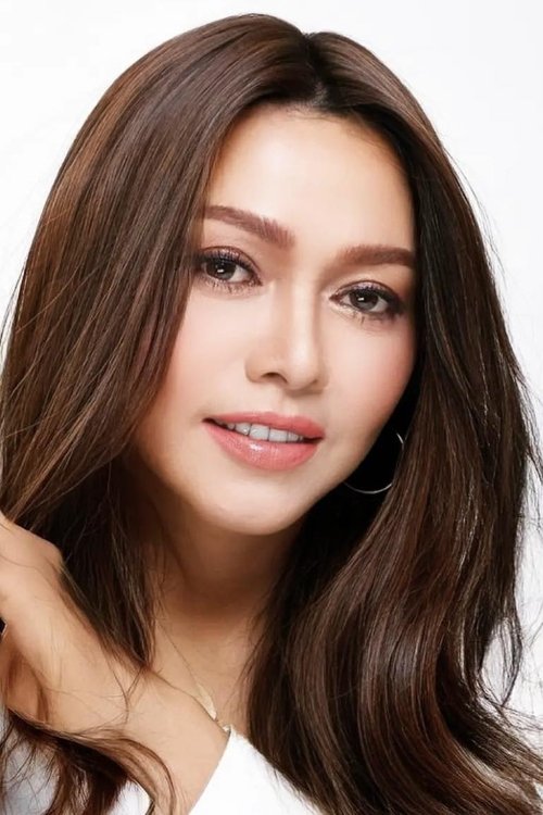 Wipawee Charoenpura - Acting Profile Photo