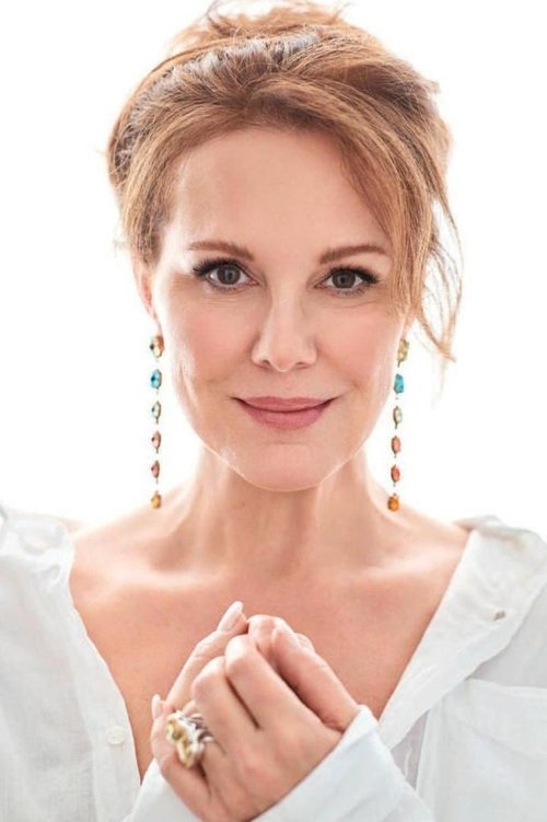 Elizabeth Perkins - Acting Profile Photo