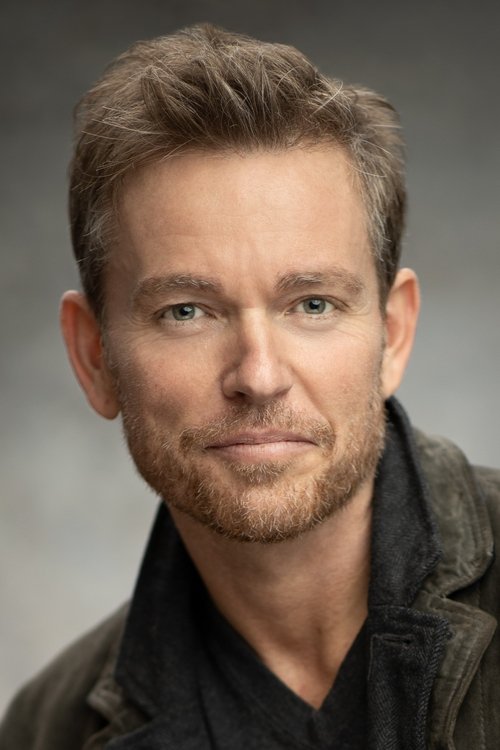 Jonathan Scarfe - Acting Profile Photo