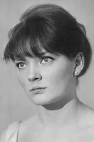 Marianna Vertinskaya as Anya in I Am Twenty