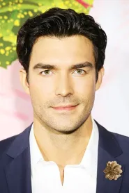 Peter Porte as Lucas in Dead in the Water