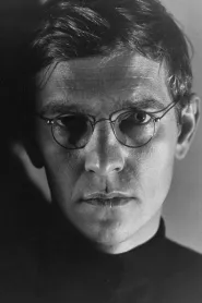Tom Courtenay as Pasha Antipov / Strelnikov in Doctor Zhivago