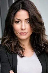 Emmanuelle Vaugier as Elizabeth in Dolan's Cadillac