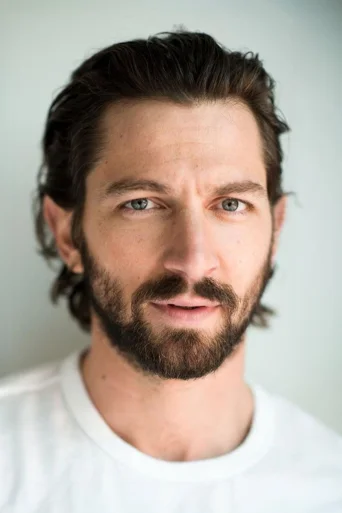 Michiel Huisman - Acting Profile Photo
