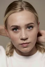 Josefine Frida Pettersen as Elin Ersson in Grounded