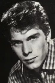 Laurent Terzieff as Marius Balakin in Etoile