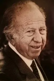 Turi Scalia as Giudice in Johnny Stecchino