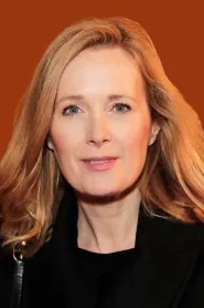 Natasha Little as Anne Boleyn in Kevin & Perry Go Large