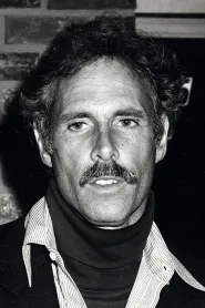 Bruce Dern as Mr. Dudley in The Haunting