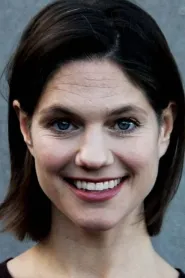 Rakel Wärmländer as Cissi in A Holy Mess