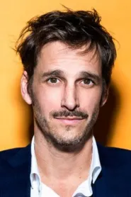 Max von Thun as Viktor in Immenhof - Das große Versprechen