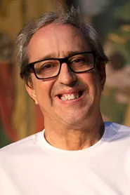 Ary França as Moacir in Uma Quase Dupla