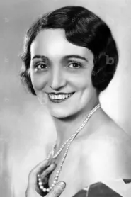 Marie Burke as Woman at first Seance in Seance on a Wet Afternoon