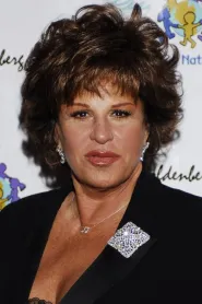 Lainie Kazan as Mother in Gigli