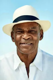 Antônio Pitanga as Preto Velho in The Man Who Challenged the Devil