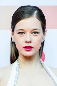 Katerina Shpitsa as Alisa in Metro