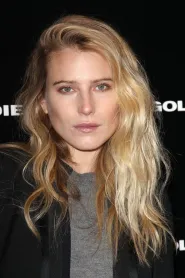 Dree Hemingway as Anika in The Kill Room
