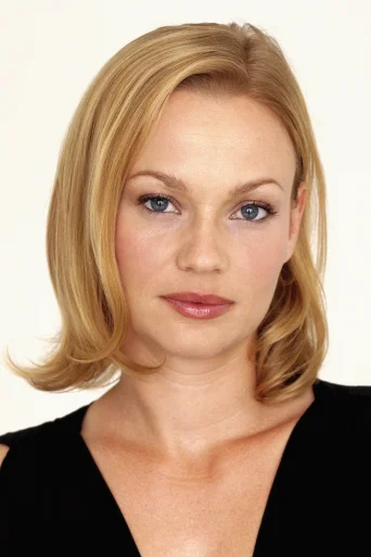 Samantha Mathis - Acting Profile Photo