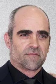 Luis Tosar as Simón in The Vault